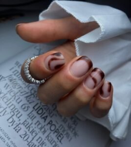 kształt paznokcia, paznokcie french, paznokcie inspiracje, manicure hybrydowy, manicure żelowy