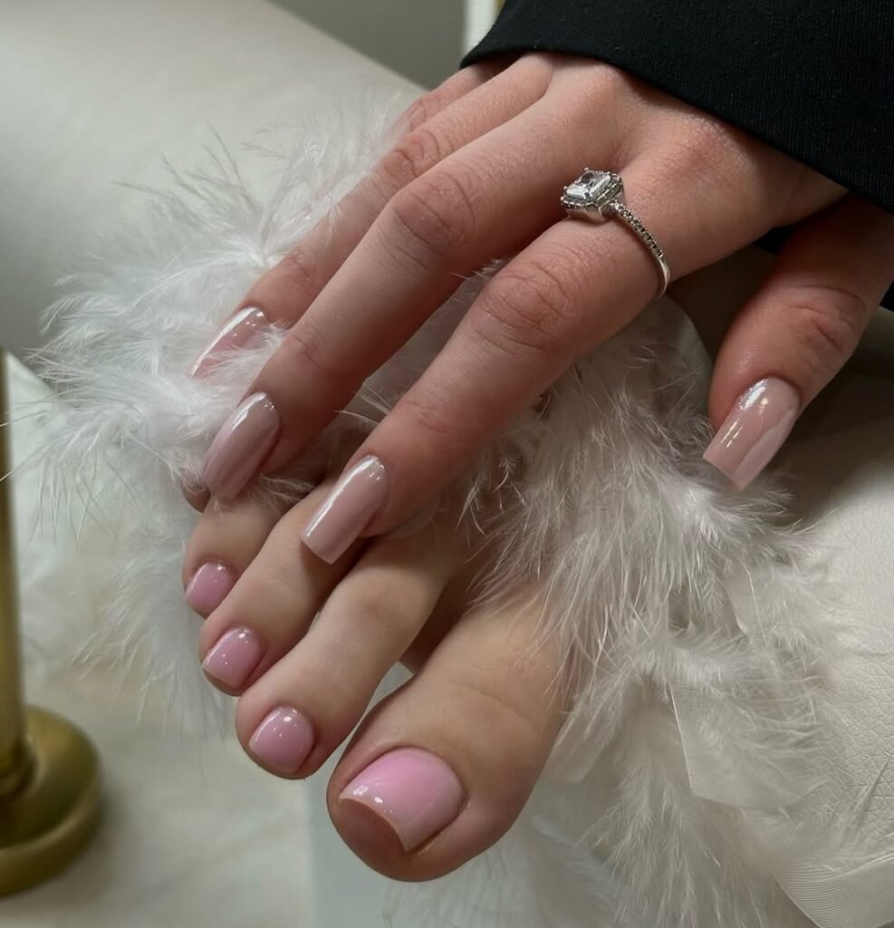 pedicure kraków, paznokcie kraków, pedicure hybrydowy, paznokcie hybrydowe, pedicure leczniczy, paznokcie na stopach, pielęgnacje stóp.