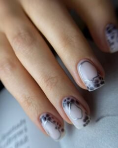 paznokcie hybrydowe, żel do paznokci, paznokcie żelowe, naklejki na paznokcie, manicure klasyczny
