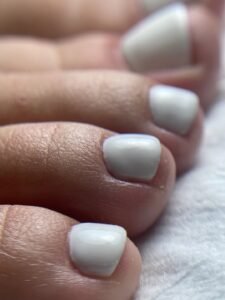 pedicure hybrydowy, pedicure kosmetyczny, pedicure męski, paznokcie pedicure, pedicure japoński, pedicure ceny