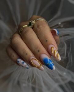 tatuaże na dłoniach, tatuaże na rękach, paznokcie 3d, paznokcie hybrydowe, manicure hybrydowy, manicure żelowy