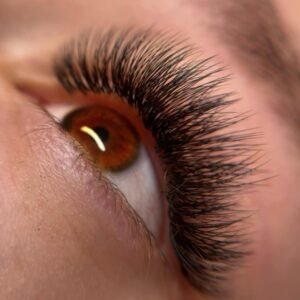 ślubny manicure, paznokcie ślubne, stylizacja rzęs, regulacja brwi, henna brwi, mariaż ślubny, makijaż dla panny młodej