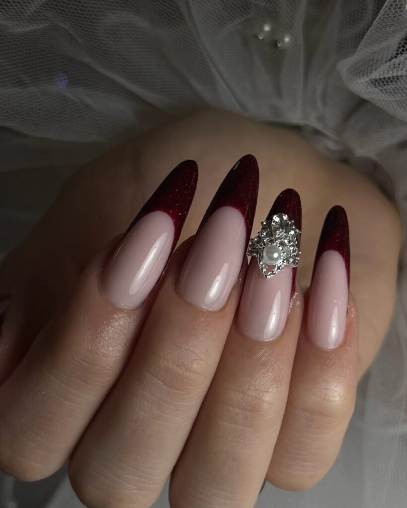 walentynkowe paznokcie 2026, pomysły na paznokcie na Walentynki, rzęsy na Walentynki, walentynkowy manicure hybrydowy, czerwone paznokcie hybrydowe, różowe paznokcie hybrydowe, modne wzory na paznokcie, inspiracje walentynkowe 