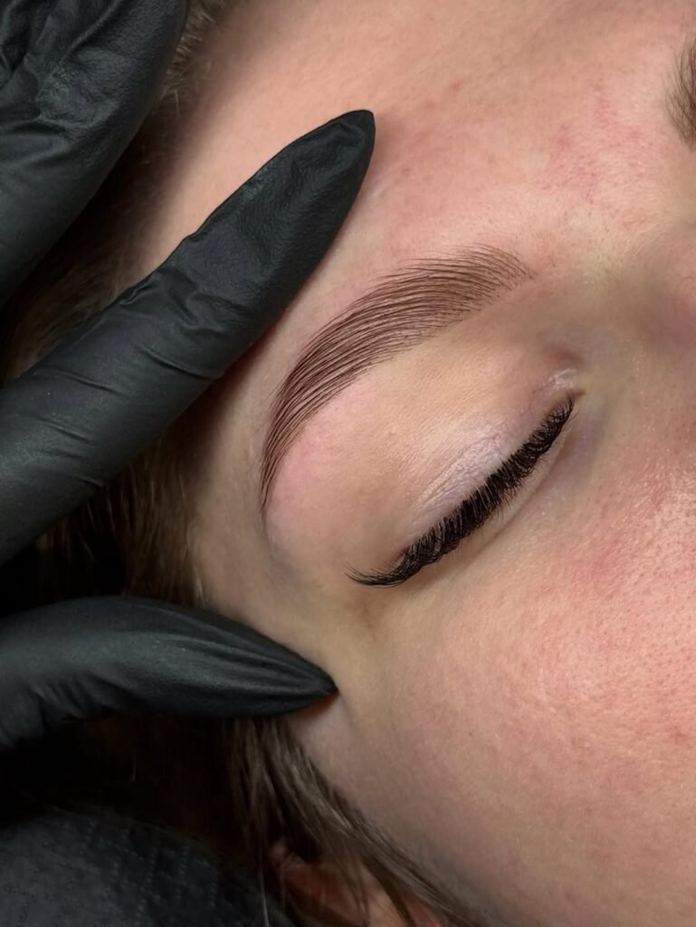 trendy w stylizacji rzęs, stylizacja brwi Kraków, lifting rzęs Kraków, laminacja brwi Kraków, przedłużanie rzęs Kraków