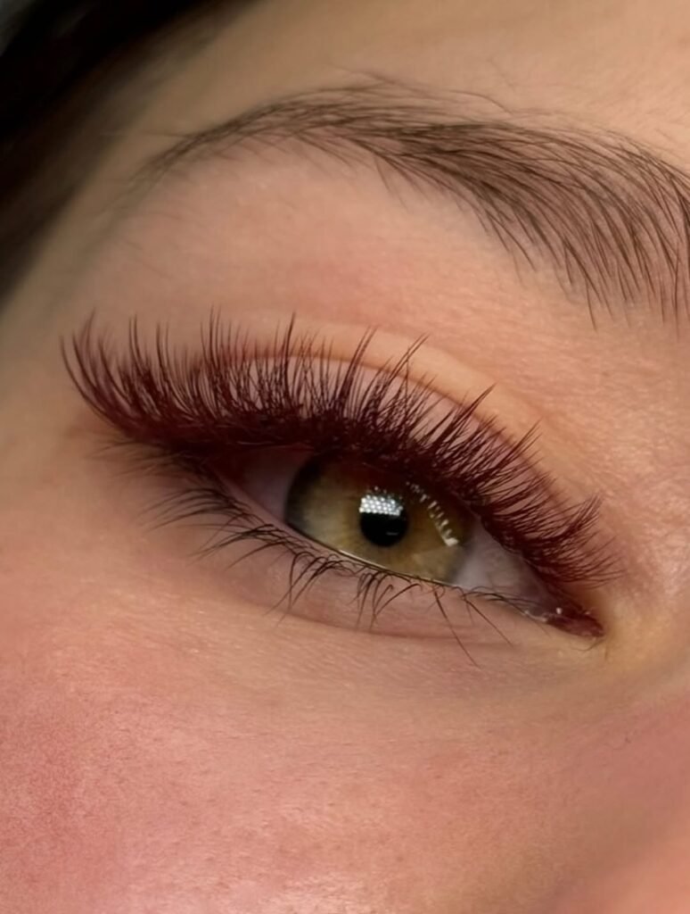 trendy w stylizacji rzęs, stylizacja brwi Kraków, lifting rzęs Kraków, laminacja brwi Kraków, przedłużanie rzęs Kraków